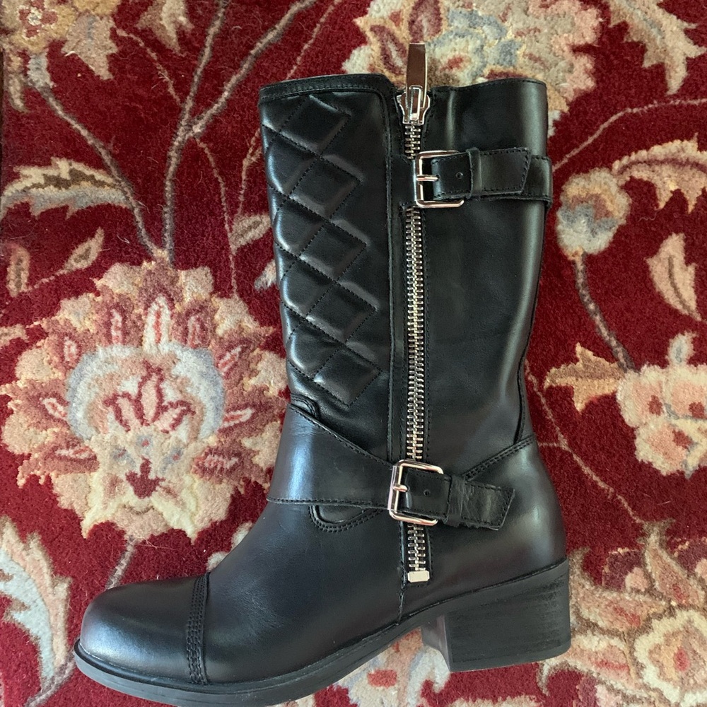 Ladies Black Boot.  Size 6.5.  $70